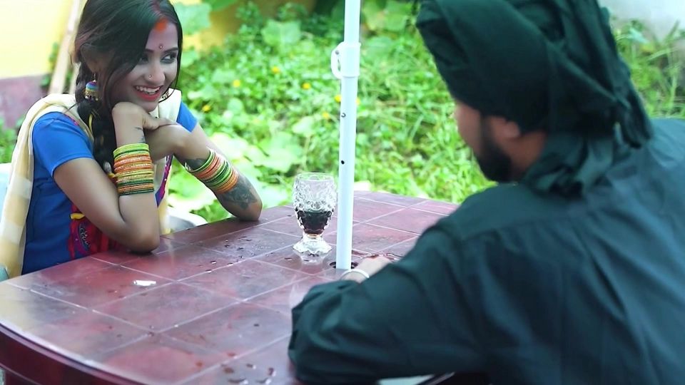 Little step sister ko nahate samye hi pakd ke jabbar dasti pela
