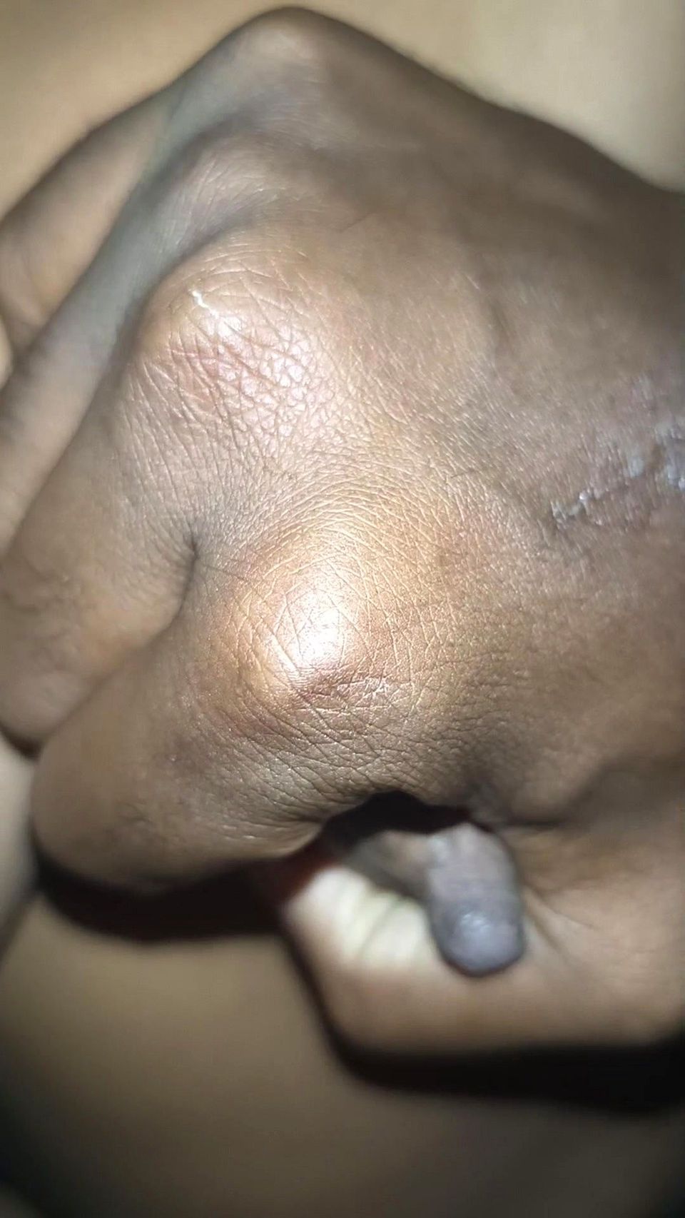 Wife was happy for the first time by taking her wife to the terrace and fucking her with great fondness