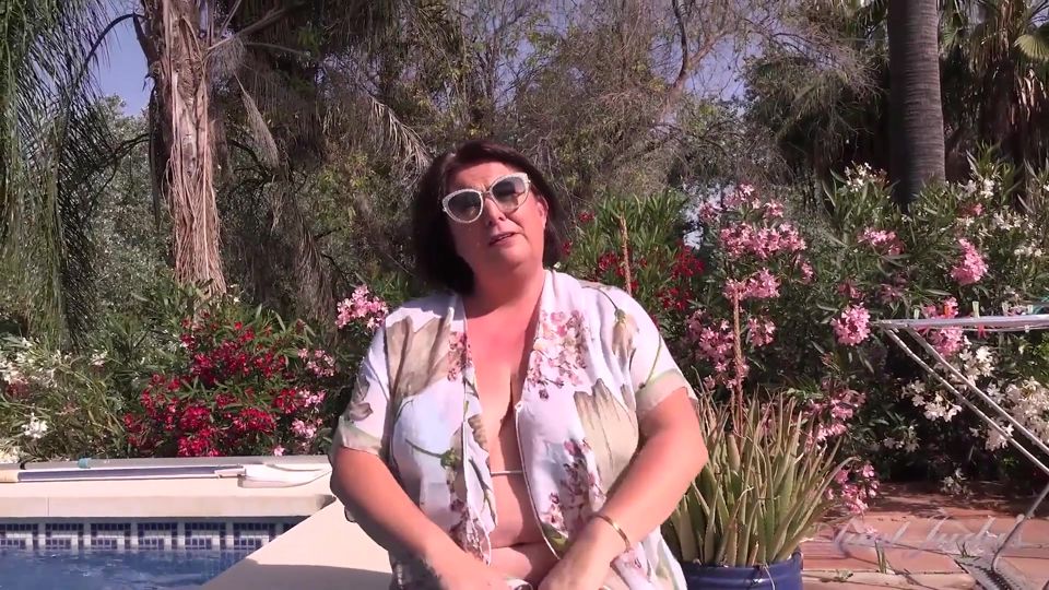 Auntjudys - a Poolside Chat with Your Busty Stepmom Jojo Robinson Turns Into Taboo JOI