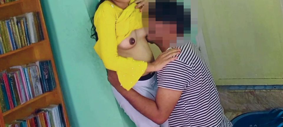 BEAUTIFUL INDIAN GIRL FUCKED IN LIBRARY