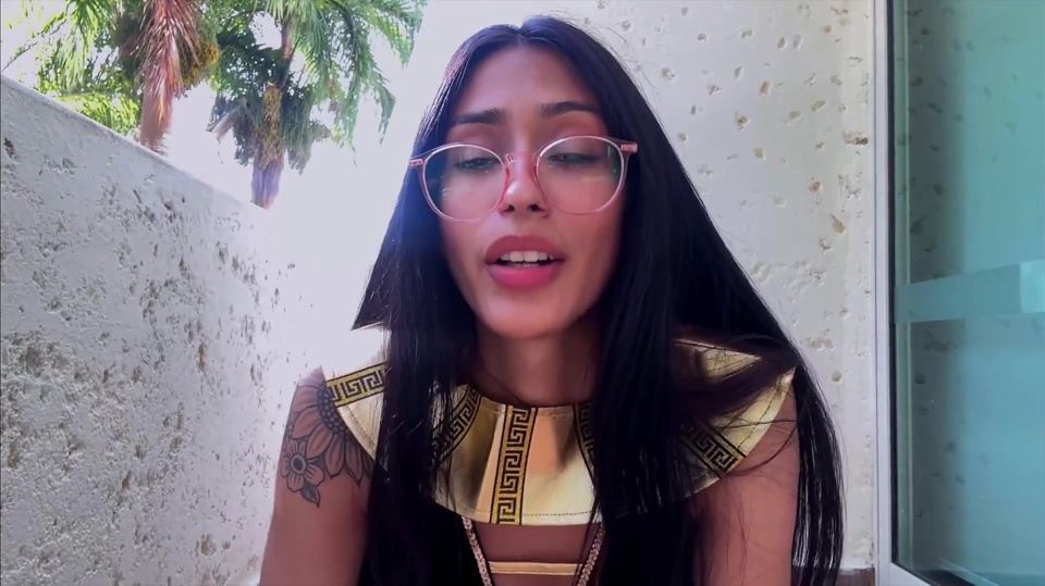 Gisele Amore's Ancient Egyptian Giantess Domination 4K POV Shrinking Fantasy Awaits!