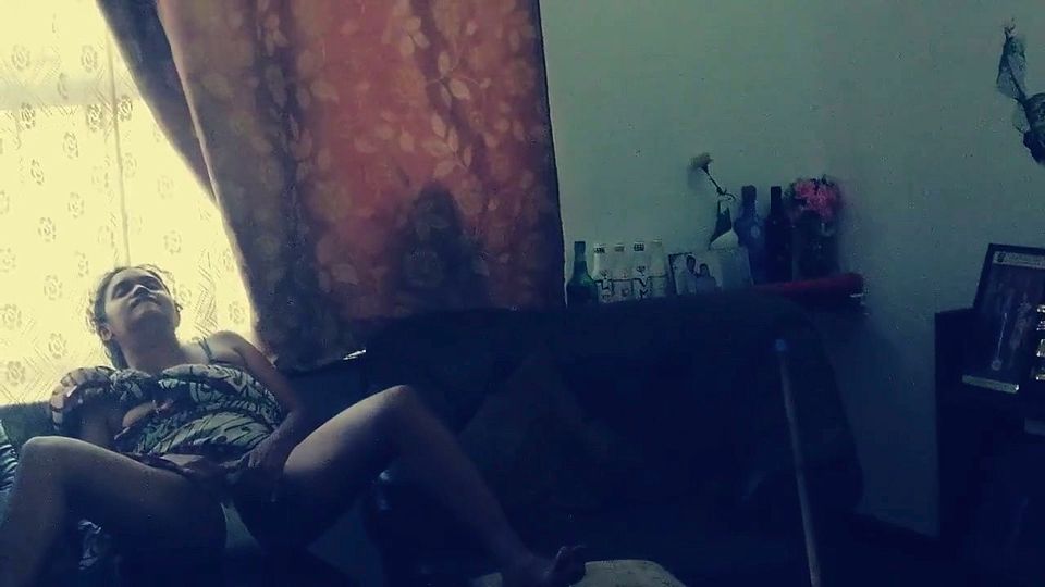 Desi House Maid Was Caught Mastrubating While Husband Was on Leave From Work
