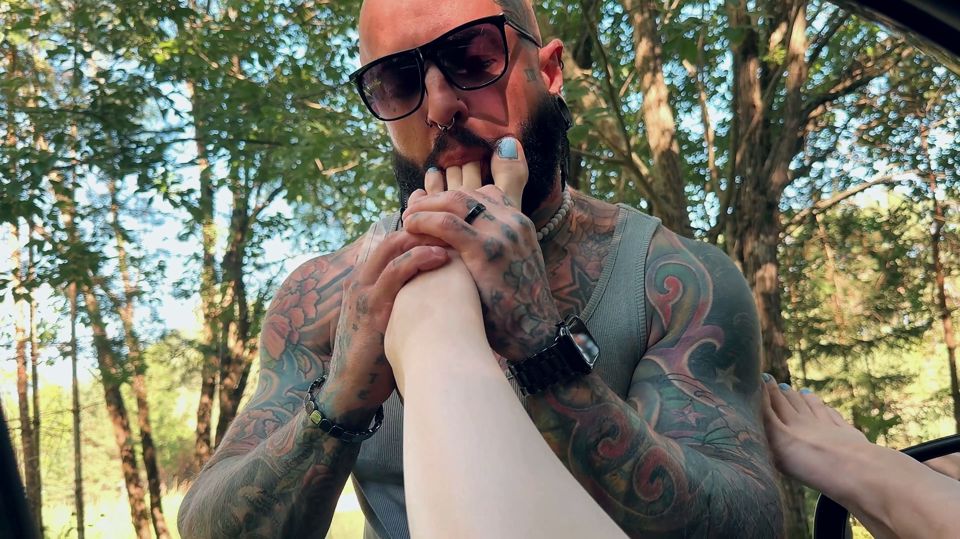 Lake Foot Worship - Stranger Licks Ass & Pussy to Orgasm