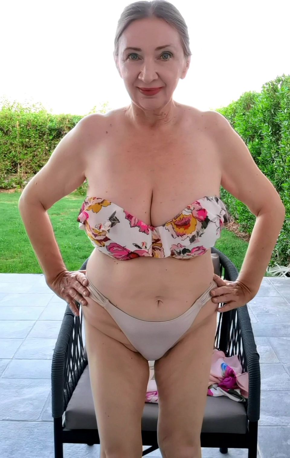 Summer Bikini Temptation - Huge Mature Tits