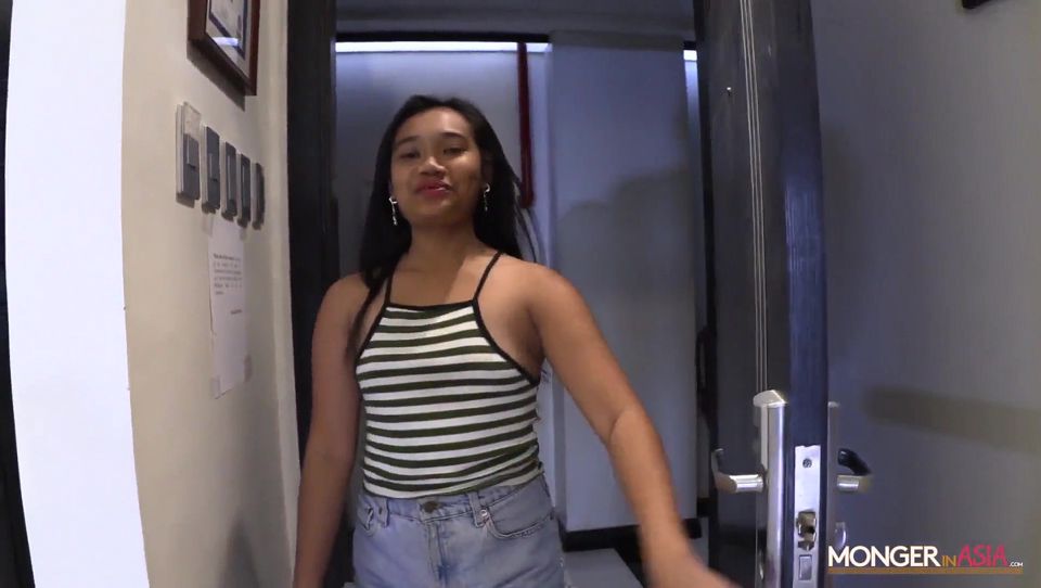 Desperate Filipino maid fucks boss to cover a bills