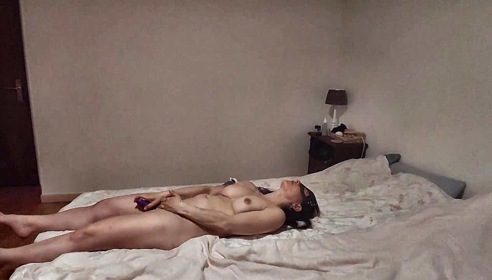 Relaxed masturbation on the bed