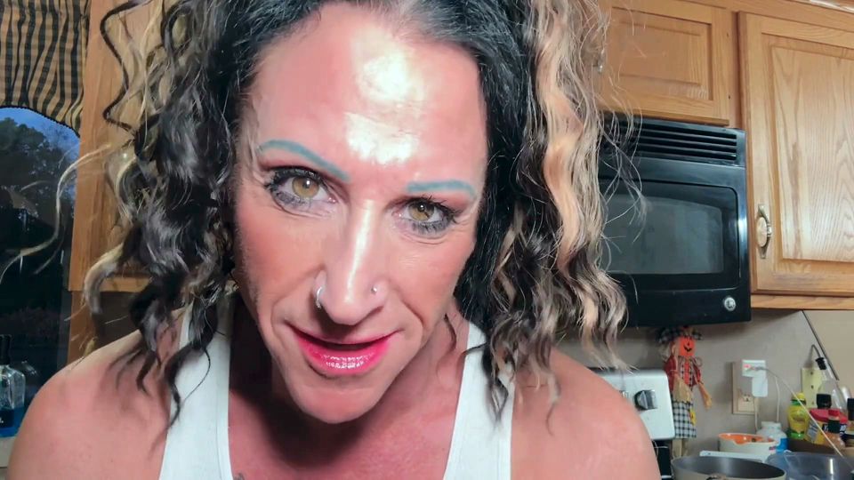 Muscle MILF Ingest Crushing Cuck Kitchen Devour