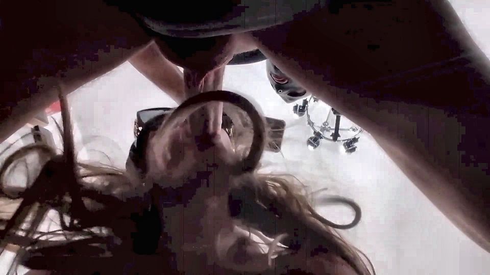 Blonde MILF Takes Cock in Her Mouth and Cums on Her Tongue