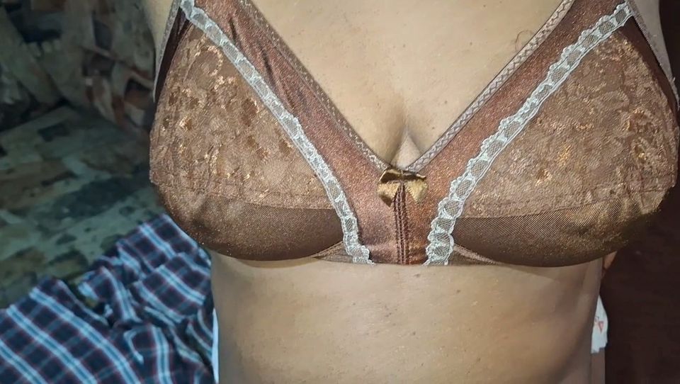 Hottest MILF Homemade HD with Flower