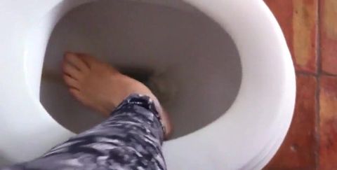 Pee!! Wanna See My Wet Pussy?