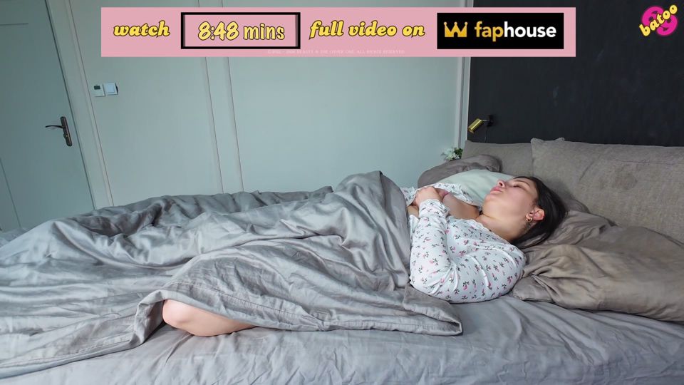 Real Homemade Hot Wife Masturbating Her Hot Sweet Pussy