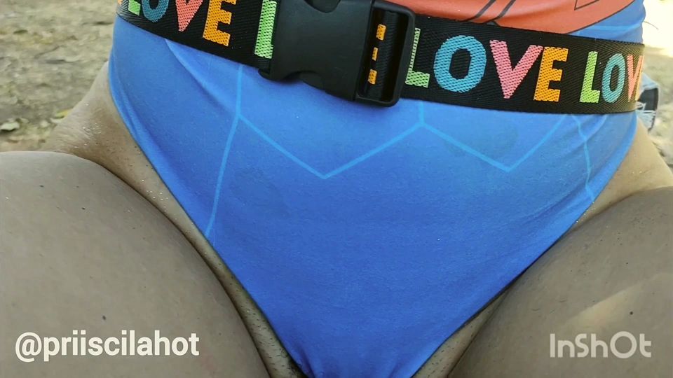 Wife displaying hairy cameltoe at carnival