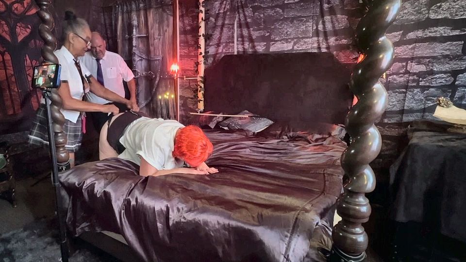 Part 3:- Lanista Bear and The Naughty College Students