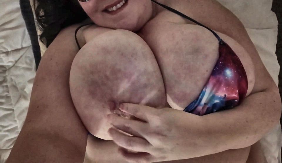 Big Tits in Tiny Bikini BBW MILF Shakes and Jiggle Big Boobs