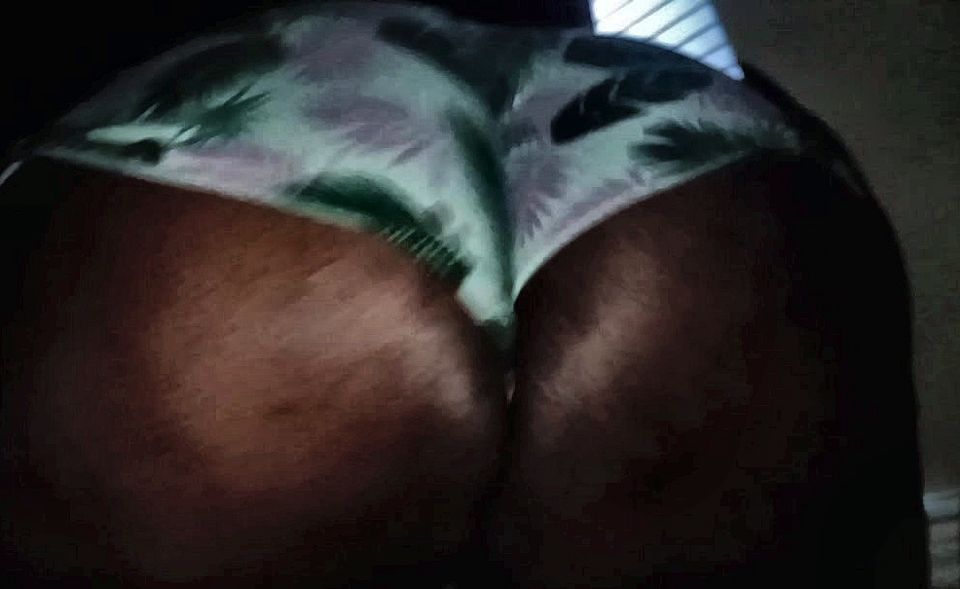 Bbw mature freak clapping that wobbly ass