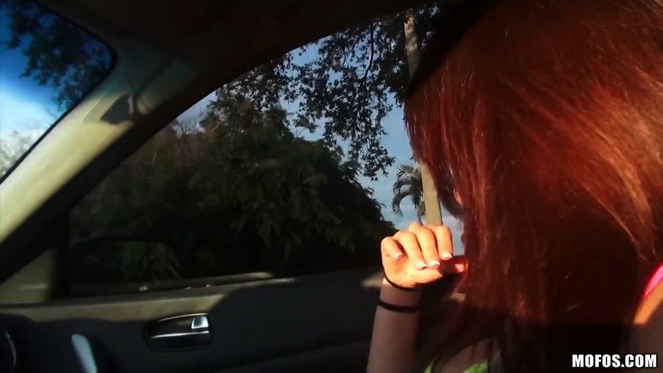 I Know That Girl - Dirty Raver Girl Wants to Suck