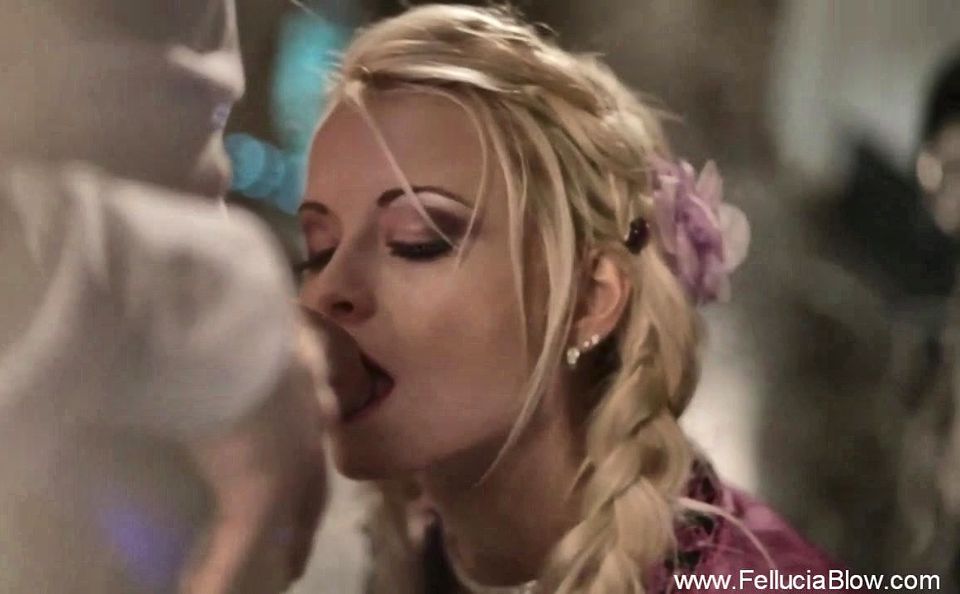 Sensual Oral Skills on Display