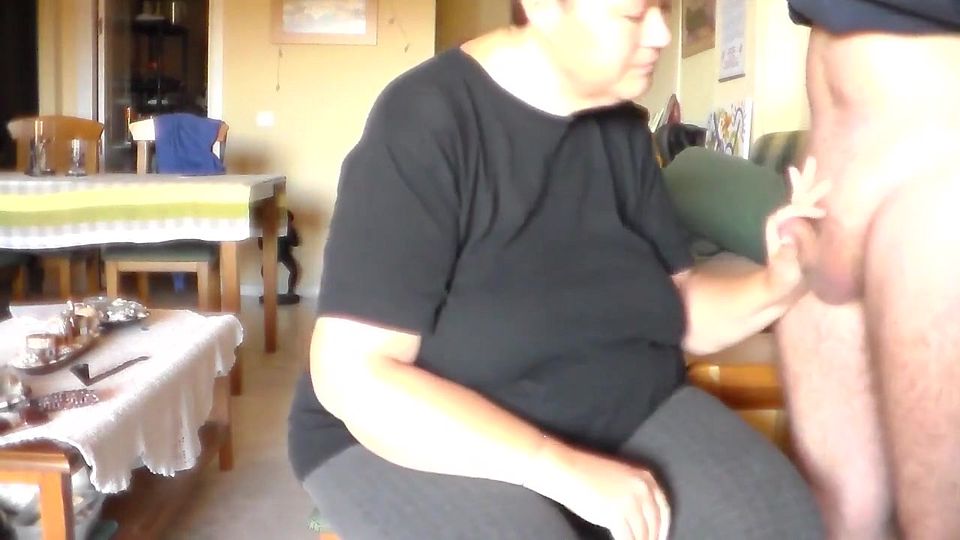 John is giving Jen a big cum facial