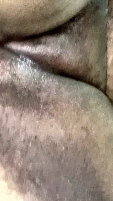 My stepaunt's pussy was massaged with oil and fingered.