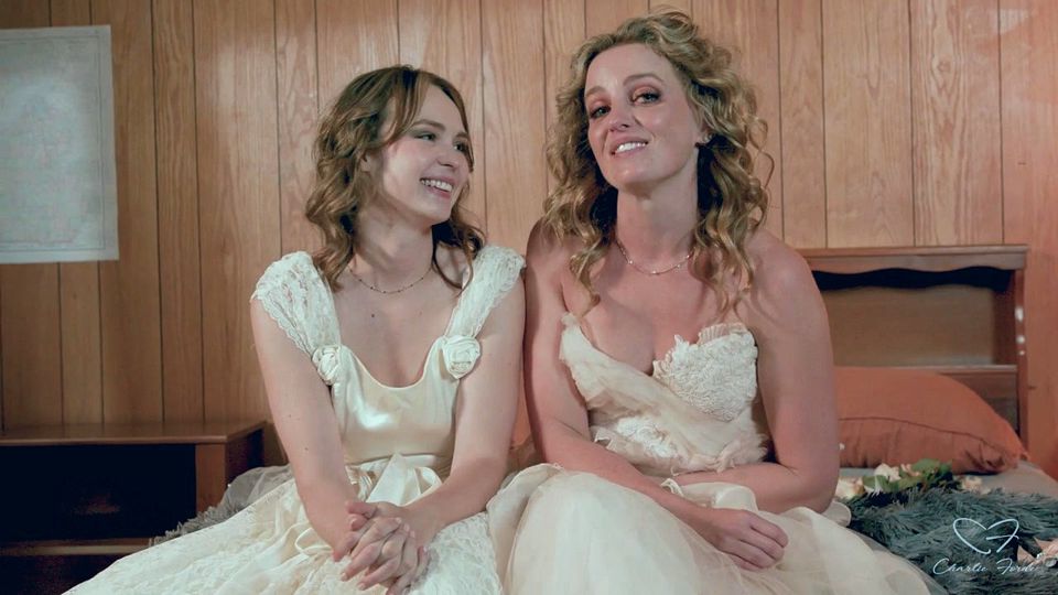 Interview: Marriage and Eloping Featuring Charlie Forde, Lilly Bell