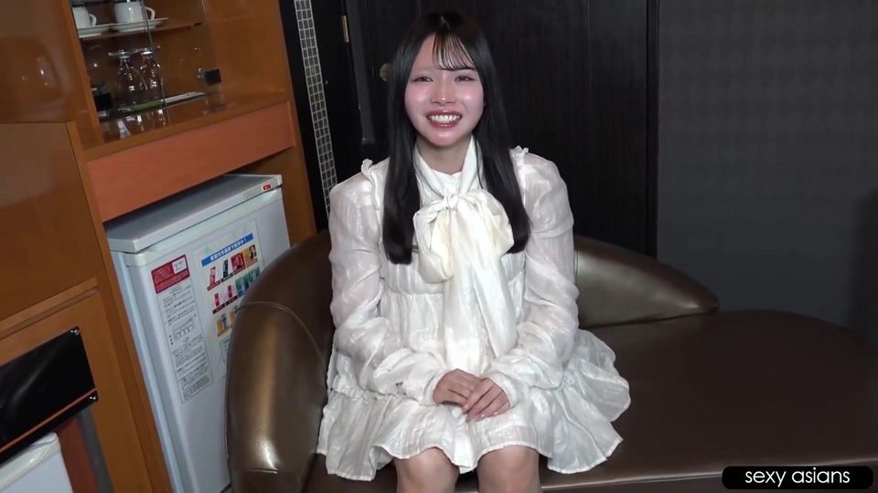 Cute White Gyaru Surprise. One Wild Night Turned Into a Dream I Could Never Forget