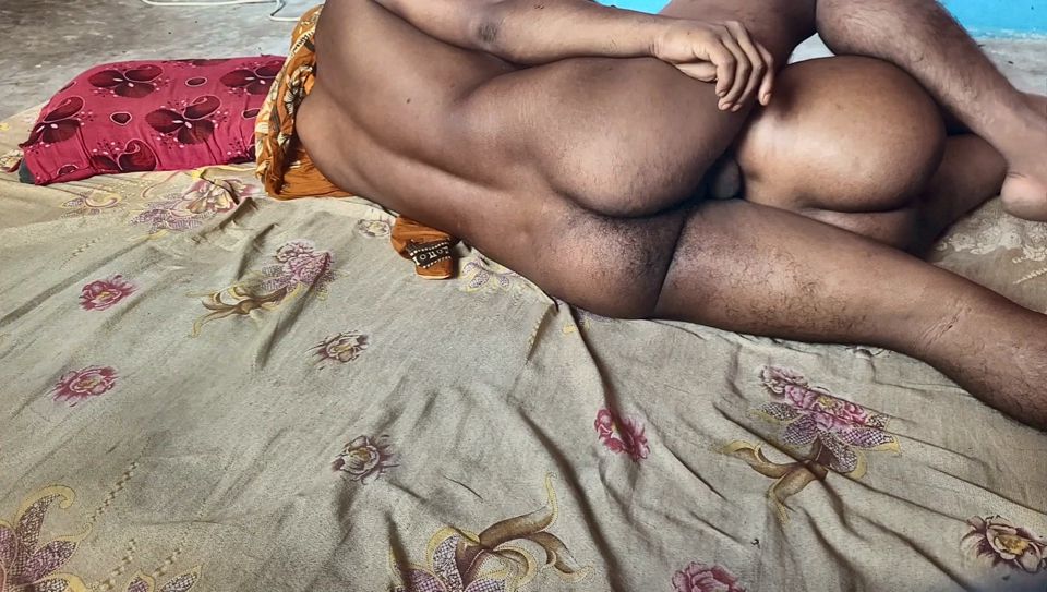 Viral sexy video of the female tenant next door (Bangladeshi)
