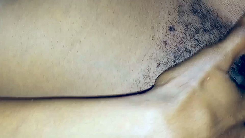 She comes to my house in the absence of her husband to move her pretty buttocks