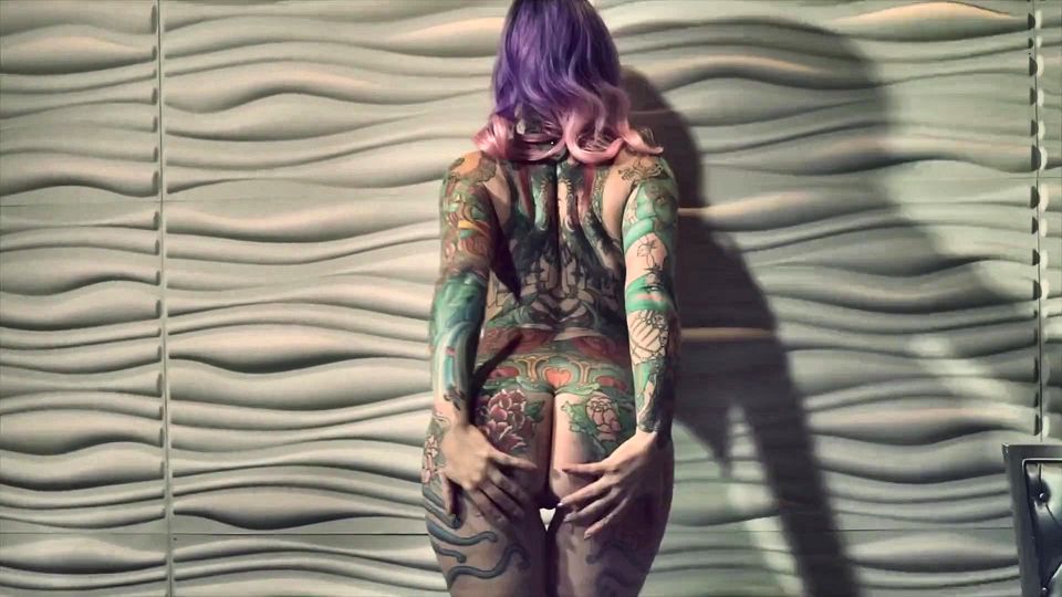 Tattooed Beauty Strips Naked