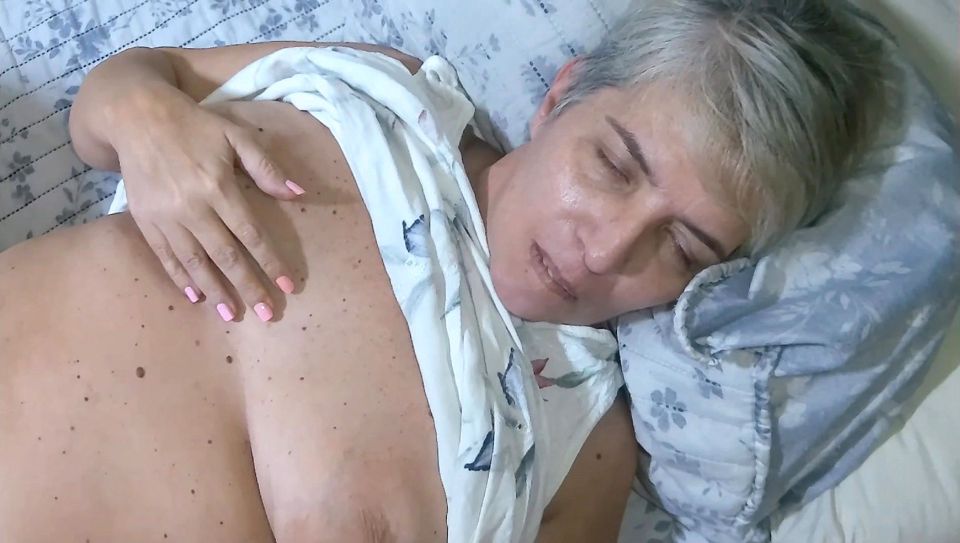 I want to record my husband eating another woman's pussy, do you dare?