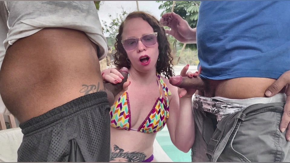 I had a lot of desire to know what a dp was like, I took advantage of my two employees to fulfill my wish