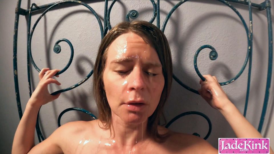Submissive Girlfriend Jade Kink's Cumshot Bukkake Fetish