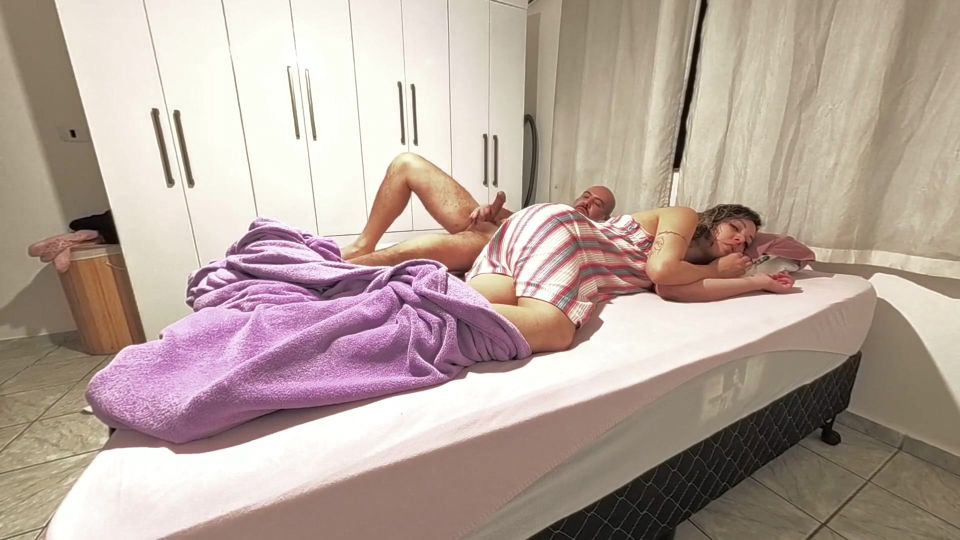 My Stepfather Visits Me at Night to Cum in My Little Pussy