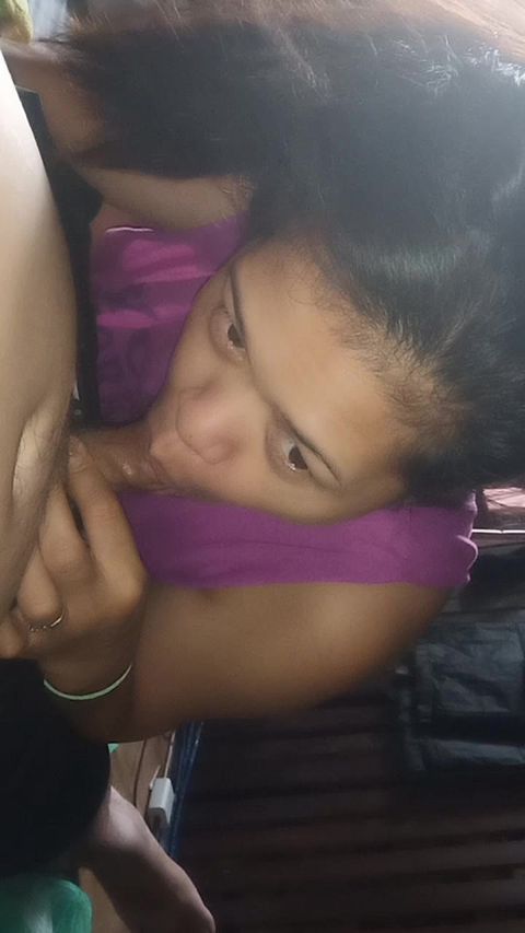 Pinay morning breakfast blowjob