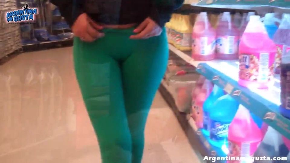 Big Round Latin Ass and Deep Cameltoe in Ultra Tight Greens