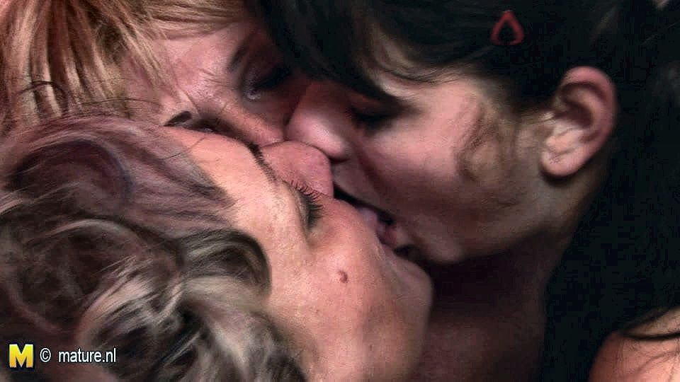 Hot granddaughter fuck two old lesbians