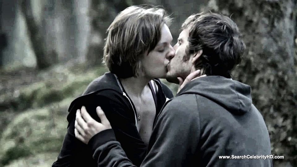 Elisabeth Moss Nude - Top of the Lake S01E05