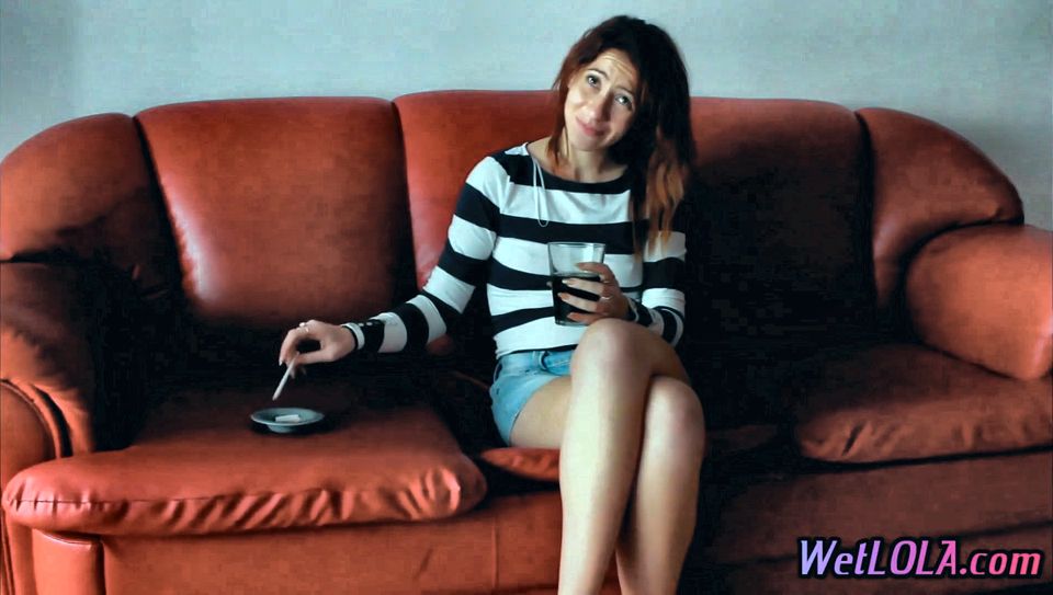 Smoking and Relaxing, Wet Her Jeans, Wiping Her Wet Pussy with a Leaf