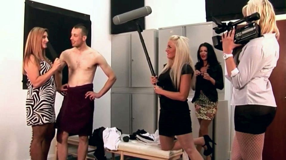 CFNM group blow their interviewer in the lockerroom