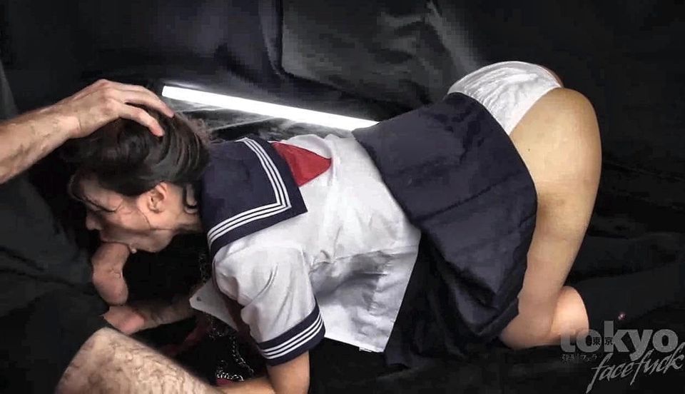 Reika's brutal face fuck