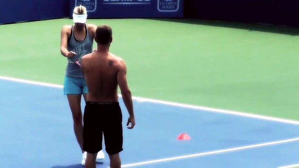 Maria Sharapova - hot training session