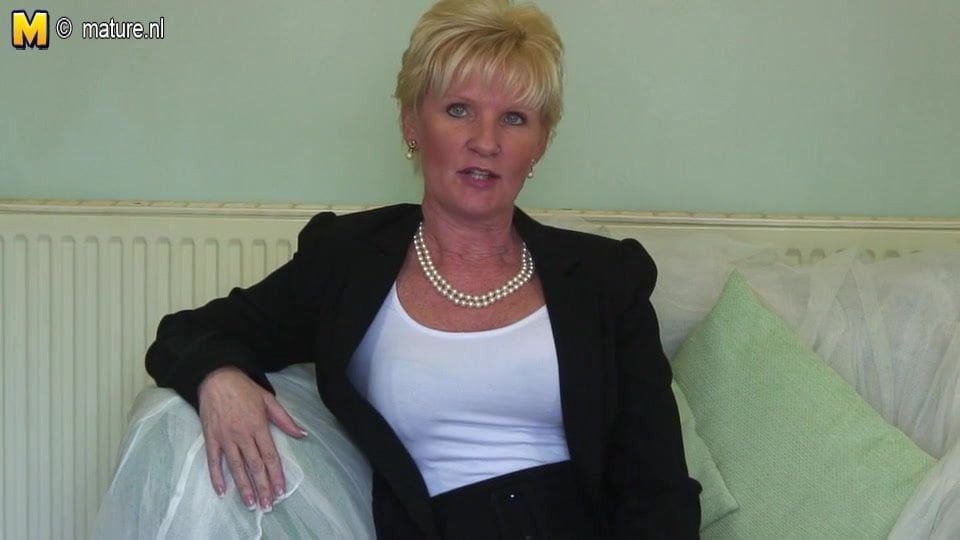 Classy and sexy grandma on casting