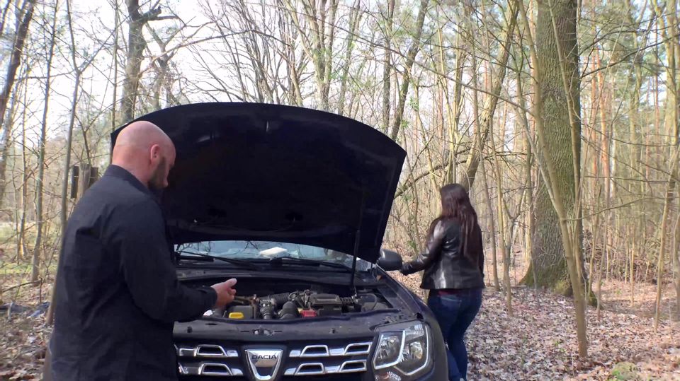 She sucks his cock and he helps her about the car