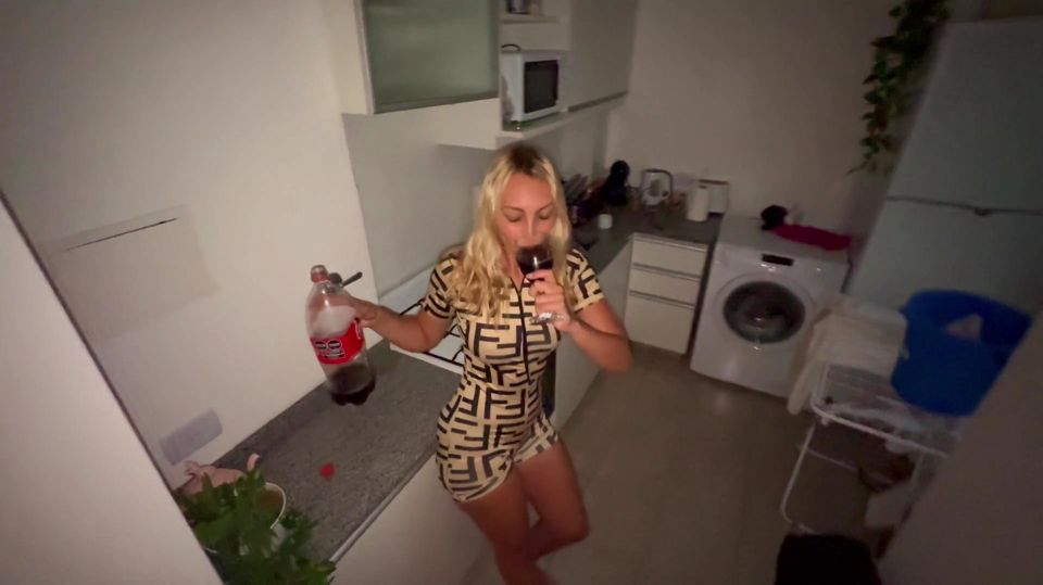 Damn Nymphomaniac!! She Throws Bets the Glass to Tempt Me and Fuck My Friend's Whore Hard! - Babydoll - Cofla24cm