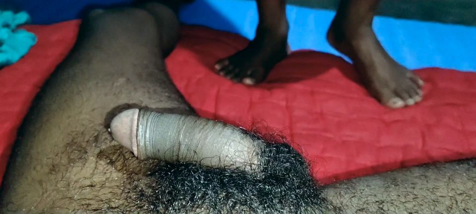 Desi Tight Bhabhi First Time XXX Video