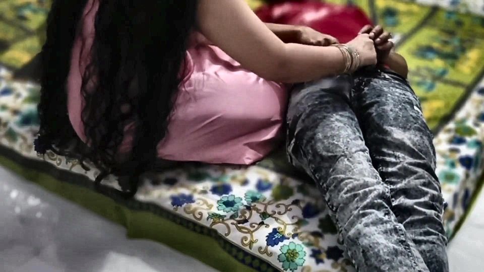 Chut Chaati Aur Phir Khub Chudi Hindi Mms