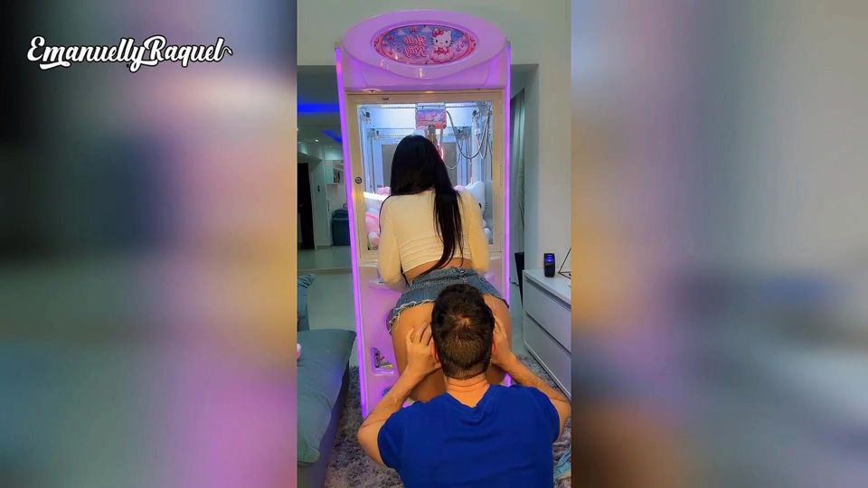 Emanuelly Raquel Trying to Catch a Peluche From the Claw Machine While Fucking Anal Sex