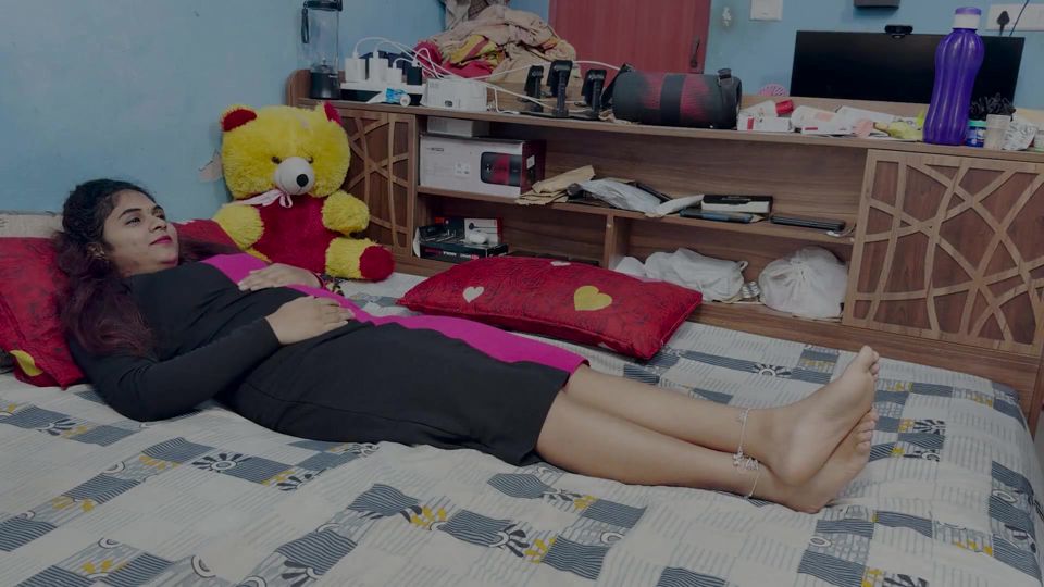 Malayali Boss Girl Feet Massage by Boy Staff