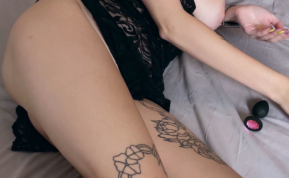 Masturbation with Anal Plug
