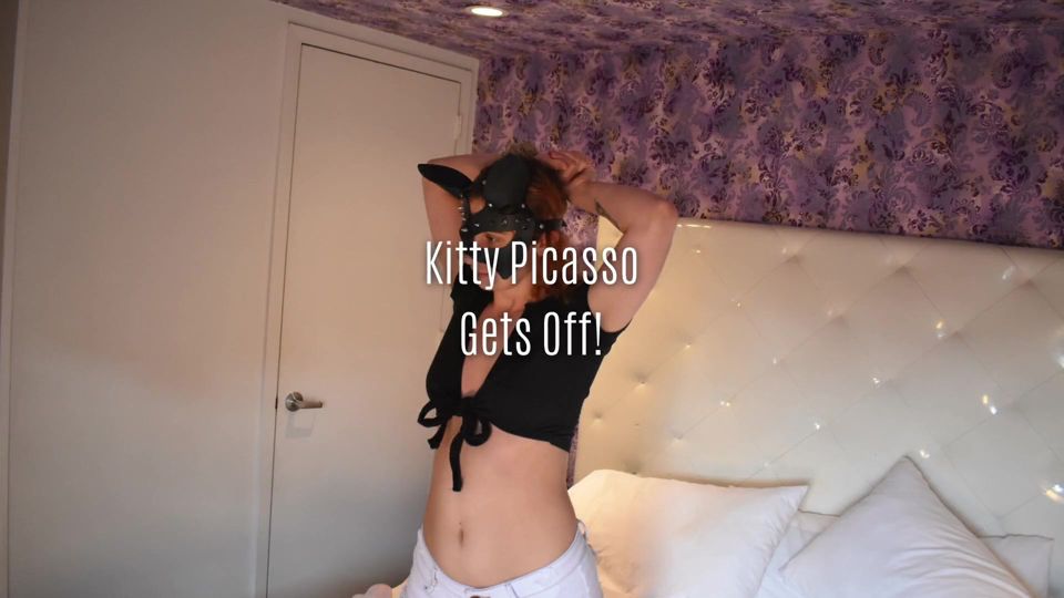Kitty Picasso Gets off
