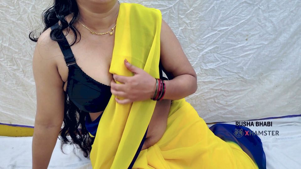 I went to bhabhi's house when brother not at home and enjoyed a lot with my lovely bhabhi, Full Hindi Viral Video Part 1